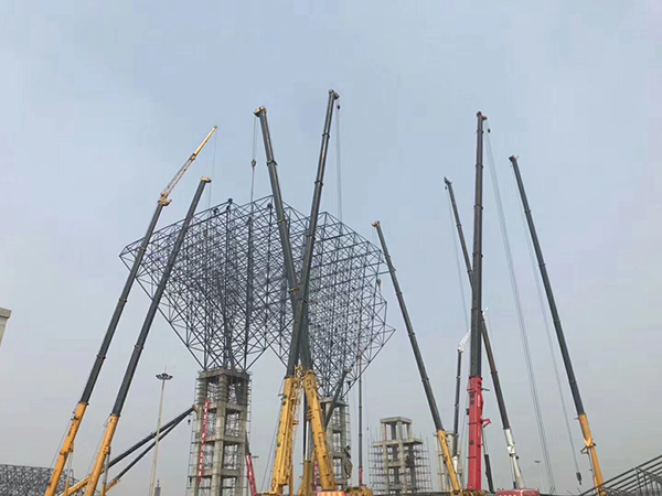 工程案例-新沂华宏特钢料场网架安装2